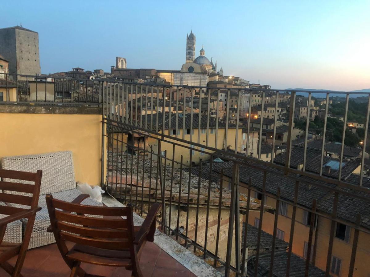 Апартаменты La Terrazza Sul Duomo Сиена Экстерьер фото