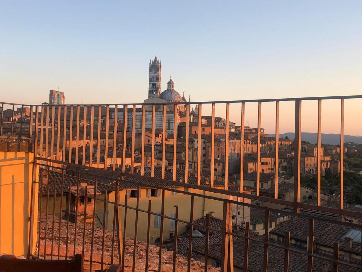 Апартаменты La Terrazza Sul Duomo Сиена Экстерьер фото