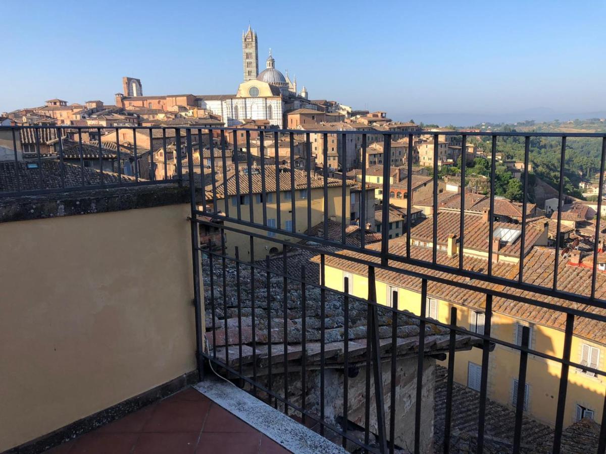 Апартаменты La Terrazza Sul Duomo Сиена Экстерьер фото